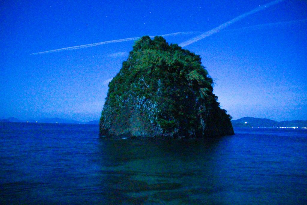 なにもない幸せな島のリトリート宿 The Bonds Matsuyama  Extérieur photo